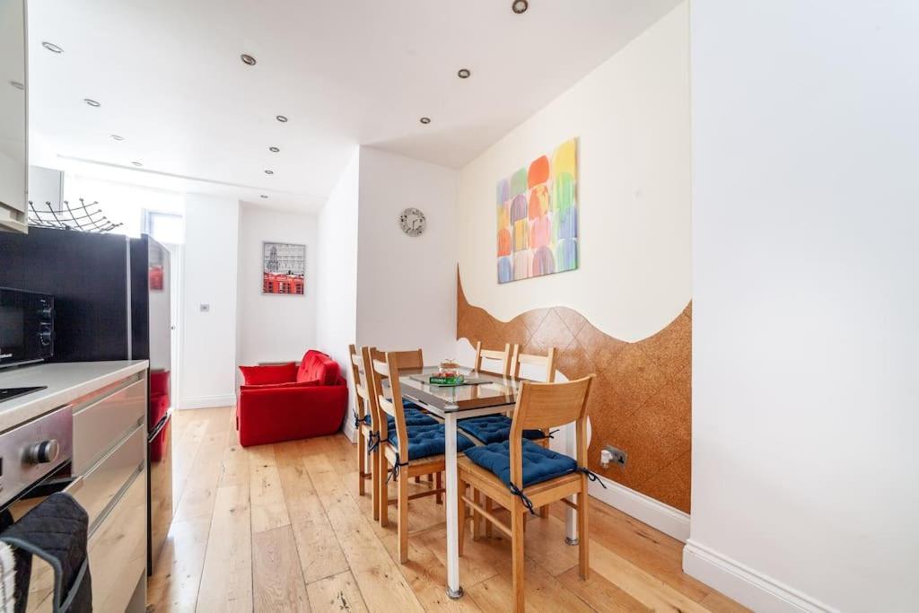 Spacious Retreat 2-Bed In Popular Camden Town London Exterior photo